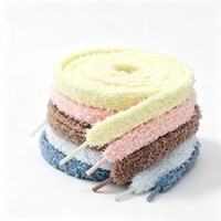 Lacets en polyester colorés de haute qualité, 1,3 cm de large, en peluche, avec un motif flocon de neige mignon, lacets plats doux pour baskets et bottes d'hiver