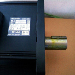 Moteur AC série MHMA 2kW 2000W Unité d'entraînement à inertie moyenne MHMA202P1H - Product Image 1
