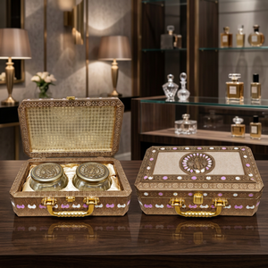 Caja Decorativa de Madera Grabada a Mano con Diseño de Pavo Real, Frascos de Vidrio, Estuche de Almacenamiento Tradicional para Mesa, Plegable, para Bodas, Estilo Rajasthan Moderno - Product Image 1