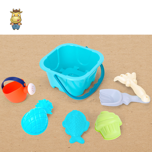 Ensemble de 7 seaux de plage pour enfants, pelle, râteau, arrosoir, moule à gâteau d'ananas et de poisson en plastique, jouet d'été pour l'extérieur - Product Image 5