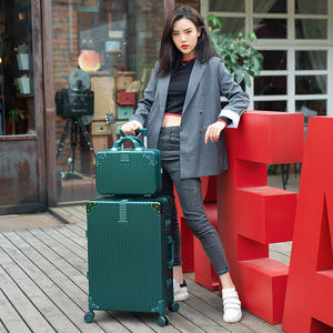 กระเป๋าเดินทางสไตล์เรโทรสำหรับแม่ลูก โครงอะลูมิเนียม ล้อ 4 ล้อ พร้อมกุญแจล็อค กระเป๋าเดินทางแบบถือขึ้นเครื่อง ทนทาน สีพื้น - Product Image 3