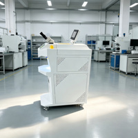 Machine de soudage au laser manuelle de petite taille à haute efficacité 200W 220V pour bijoux en or et en argent