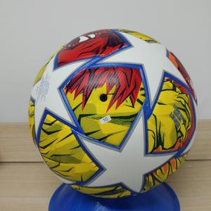 Ballon de football de taille 5 en PU de haute qualité, thermocollé, logo personnalisable, durable, pour les matchs. - Product Image 1