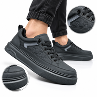 Baskets basses entièrement noires à motif gaufré, embout renforcé, semelle plateforme épaisse, à lacets, confortables, chaussures décontractées pour hommes