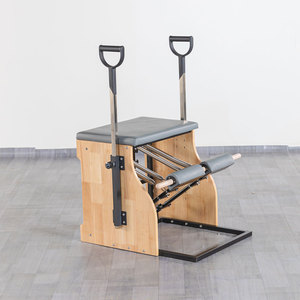 Chaise Wunda de Pilates en chêne de qualité studio, en promotion |   Système de résistance à double pédale |   Pour usage en studio et en réadaptation - Product Image 1
