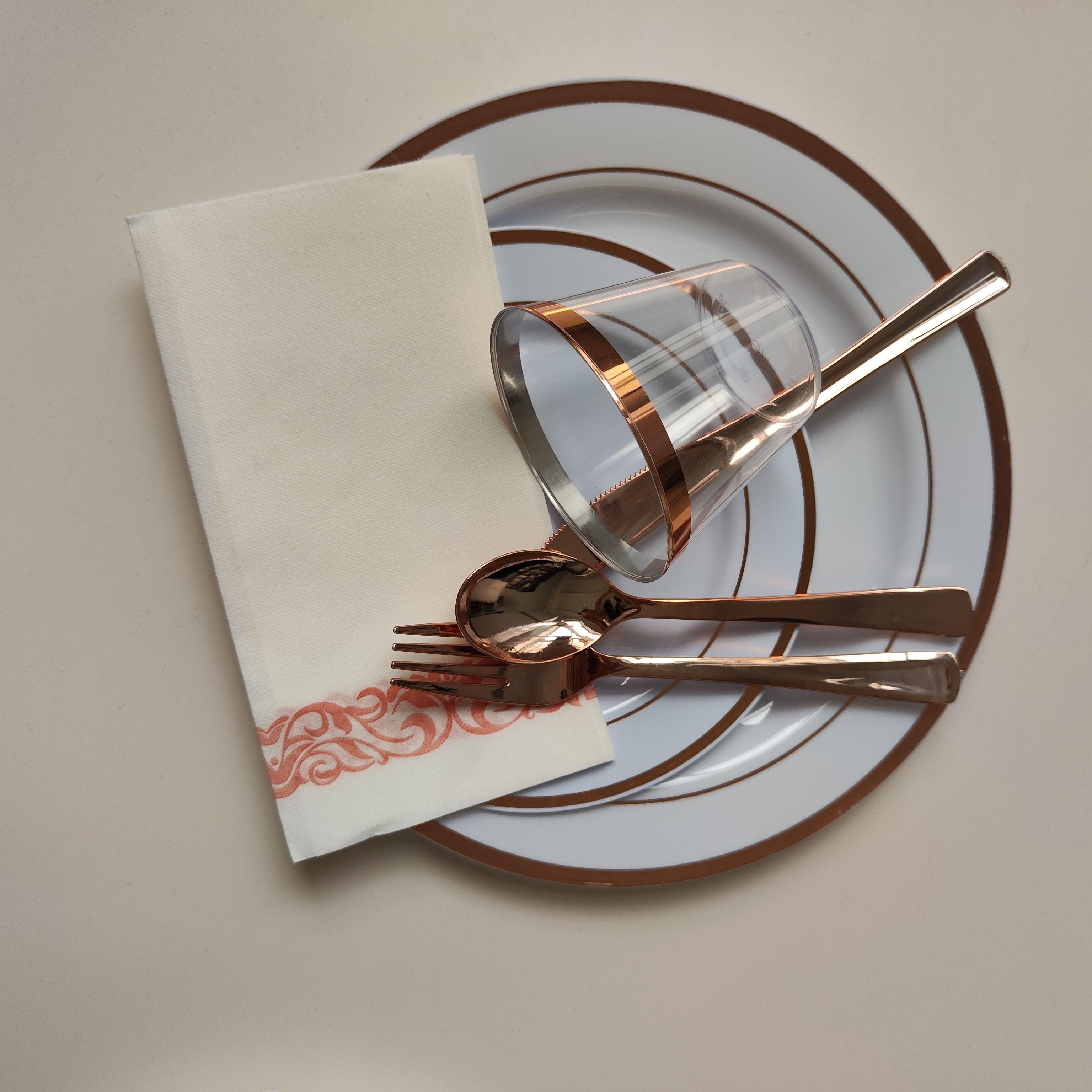 ขอบสีโรสโกลด์