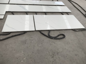 เคาน์เตอร์ควอตซ์วิศวกรรม ลายเส้นสีเทาบนพื้นขาว สไตล์โมเดิร์น พร้อมบริการหลังการขาย - Product Image 3