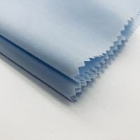 Prix Compétitif Tissu Popeline Sergé Uni Teint 80% Polyester 20% Coton 45*100D+40D 96*72 TC pour Chemises, Costumes, Sacs et Jeans pour Garçons