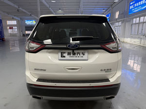 Voiture d'occasion <span class=keywords><strong>Ford</strong></span> <span class=keywords><strong>Edge</strong></span> <span class=keywords><strong>2018</strong></span> EcoBoost 245 <span class=keywords><strong>à</strong></span> deux roues motrices Elite 5 places - Product Image 5
