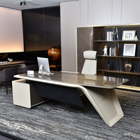 Mobilier commercial contemporain Nouveau design Direction Durable PDG Tables d'écriture Bureau de luxe pour bureau de chef d'entreprise