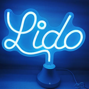 Dropshipping diseño gratuito hecho a medida iluminado largo duradero Control remoto frase LED lámpara de neón para recuerdo - Product Image 1