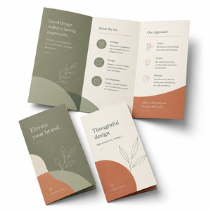 Brochure promotionnelle pliable personnalisée, impression couleur CMYK, papier recyclé, trois volets, tons terre, mise en page simple - Product Image 1
