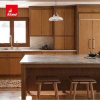 Meuble de cuisine moderne haut de gamme en bois massif chêne blanc, design vintage, avec rangement d'angle invisible intégré pour armoire de cuisine