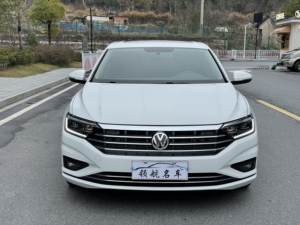 Volkswagen <span class=keywords><strong>Passat</strong></span> Modello 2021 280TSI DSG Comfort SmartLink Edition, Auto a Benzina Professionale per Esportazione - Product Image 2