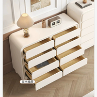 Commode en bois style crème minimaliste, avec 8 tiroirs à panneaux plats, buffet de rangement, pieds à boule entièrement incurvés, autoportante
