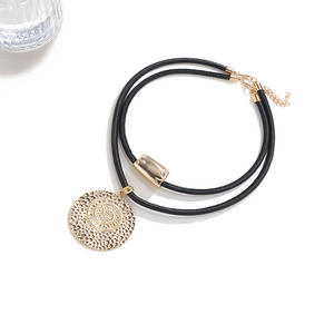 Collar de cuentas de hierro negro de 2 capas G Trendy con colgante de dibujos animados en oro martillado, joyería de moda, regalo para uso diario - Product Image 4