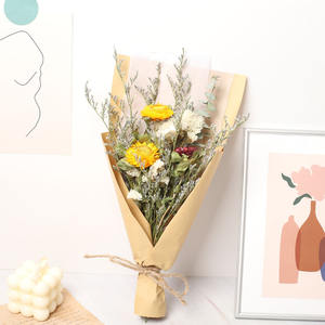 Bouquet de fleurs séchées personnalisé fait main : Myosotis, roses, marguerites, tournesols – Cadeau pour petite amie - Product Image 2