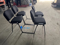 Chaise de conférence commerciale rembourrée et connectable avec crochets de liaison, barre au sol disponible pour les grandes conférences internationales