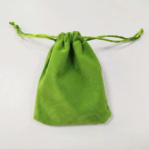En stock, pochette à bijoux de haute qualité, disponible en plusieurs couleurs, prête à être expédiée, sac de rangement pour bijoux en velours doux - Product Image 1