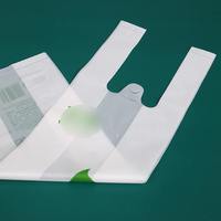 Contenants jetables biodégradables transparents de petite taille avec impression en héliogravure pour jus, vodka, café à emporter, sacs en forme de T-shirt