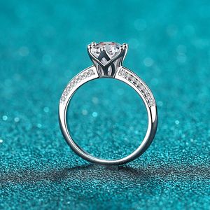 Bijoux fins Six griffes 0.5ct taille ronde plaqué or blanc S925 argent Sterling Moissanite bague de fiançailles femmes cadeau - Product Image 5