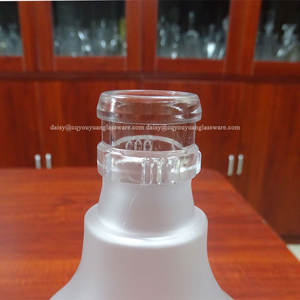 Bouteilles d'<span class=keywords><strong>alcool</strong></span> en verre de <span class=keywords><strong>Baijiu</strong></span> <span class=keywords><strong>chinois</strong></span> de forme fantaisie pour les spiritueux - Product Image 4