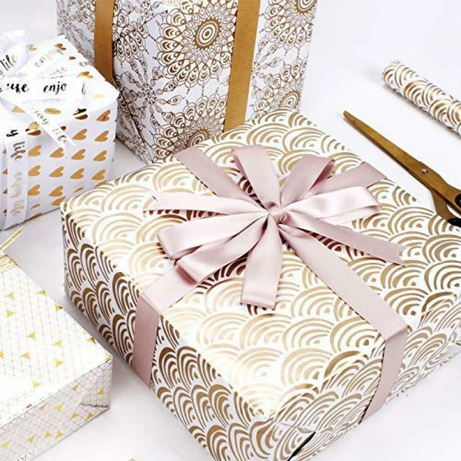 Papier d'emballage avec logo personnalisé de luxe, carton décoratif pour vêtements, papier à fleurs, papier pour chaussures