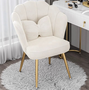 Poltrona Moderna di Lusso in Velluto per Camera da Letto, Ufficio, Sala da Pranzo e Soggiorno con Gambe in Metallo - Sedia Ergonomica per il Relax - Product Image 1