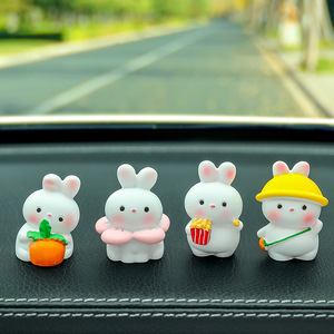 ของตกแต่งรถยนต์รูปกระต่ายการ์ตูน Ruijie ทำจากเรซิ่น สำหรับตกแต่งภายในคอนโซลกลาง - Product Image 1
