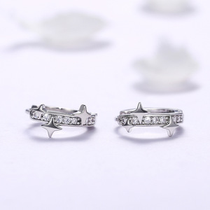 Orecchini a Cerchio con Stella per Donne, Gioielli Minimalisti Creativi alla Moda, Accessorio per Uso Quotidiano - Product Image 6