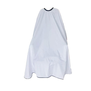 Cape de coiffure en polyester pour barbier, capes et tabliers de coiffeur pour usage en salon - Product Image 2