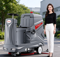 Nettoyeur de sols compact V8 à batterie pour carrelage, béton et sols époxy