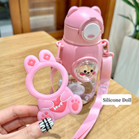 Gourde en plastique réutilisable pour enfants (filles et garçons) avec paille, pour l'école et l'usage quotidien, motif dessin animé mignon, bouteille d'eau portable.
