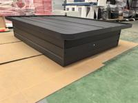 Cadre de lit de luxe en acier robuste de 17 pouces pour hôtel, avec système de maintien de matelas encastré, compatible avec les lits plateforme commerciaux Full/Queen/King