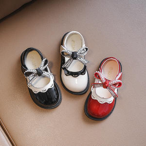 أحذية مسطحة من الجلد الصناعي للفتيات الصغيرات لفصلي الربيع والخريف، أحذية أميرات أنيقة ذات نعل ناعم للأطفال، أحذية مدرسية وحفلات غير زلقة للأطفال - Product Image 3
