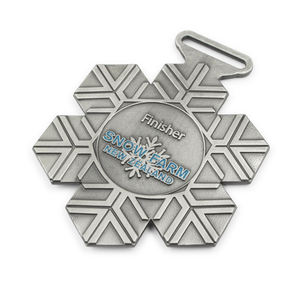 Médailles de sport personnalisées en alliage de zinc pour enfants, gravées, amusantes et éducatives, pour la course cycliste, le volleyball et autres sports - Product Image 2