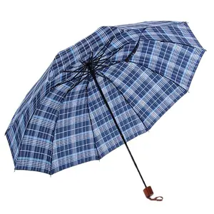 Fabrik Großhandel 10K Anpassung verfügbar Plaid Pattern Big Size Faltbarer Regenschirm Handbuch für den Menschen