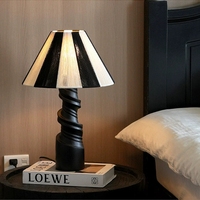 Lampe de table créative Art Déco, base en bois, abat-jour en tissu, pour hôtel, salon, chambre, décoration intérieure, nouveau style, lampe de bureau