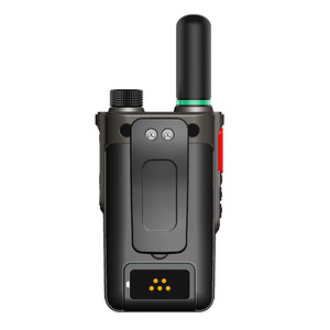Zello Mx6 4G Talkie-walkie étanche IP68 longue portée pour communication de groupe en extérieur - Product Image 2