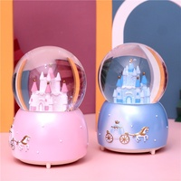 Globe à eau en verre Château de Princesse avec lumières colorées, cadeau d'anniversaire pour filles