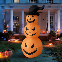 Citrouilles empilées gonflables d'Halloween de 6 pieds avec chapeau de sorcière et lumière LED pour décoration extérieure de jardin