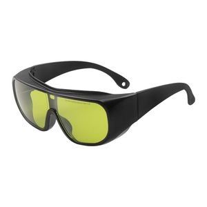 Gafas de seguridad para láser con montura negra, 70% de transmitancia de luz, para soldadura y protección láser, con montura ajustable - Product Image 1