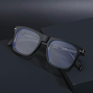 Gafas de sol retro con montura cuadrada para hombre, montura de resina, lentes de PC, protección UV400, clase 2, lentes de sol con diseño de flores ámbar y escamas amarillas - Product Image 3