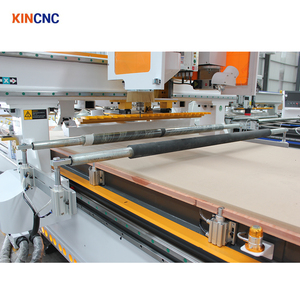 Machine de fraisage CNC pour le travail du bois avec étiquetage automatique et chargement/déchargement automatiques, dotée d'un nesting intelligent - Product Image 2
