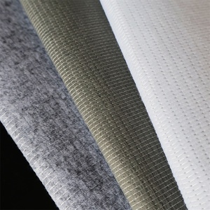 قماش بوليستر غير منسوج بوند-ستيتش مقاوم للماء ومضاد للكهرباء الساكنة لبطانة الأرائك، بيع مباشر بالجملة من المصنع - Product Image 3