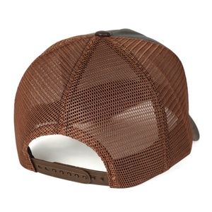 Gorras al por mayor: Gorras trucker de 5 paneles de cuero y malla, gorras deportivas personalizadas de moda para hombre, para ciclismo al aire libre, viajes a la playa y uso recreativo. - Product Image 5