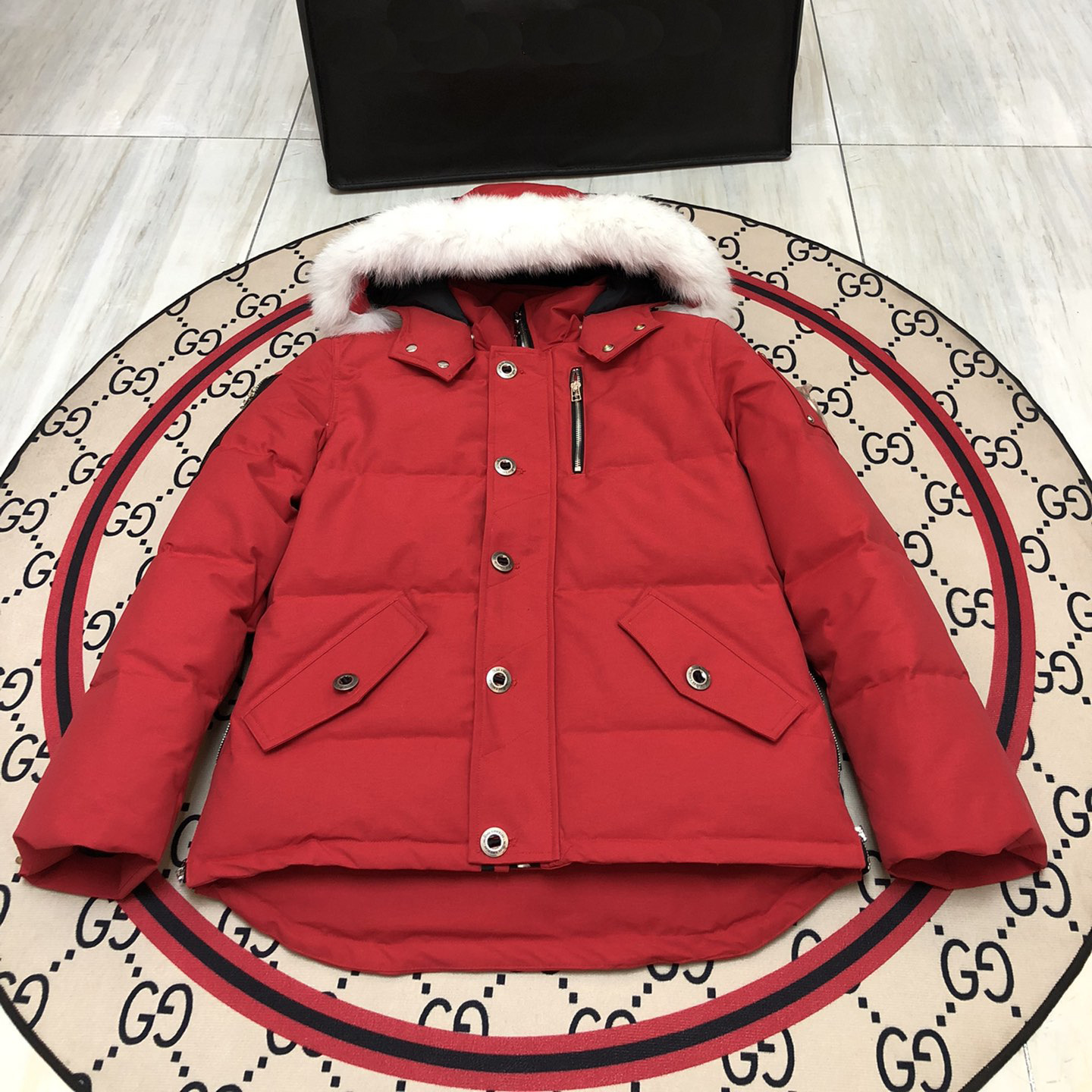 Red-06 male white fur collar