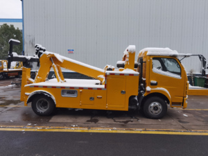 DongFeng DFAC 4x2 Camión Grúa de Remolque Integrado de 5 Toneladas con Pluma Hidráulica y Elevador de Ruedas para Recuperación en Carretera - Product Image 6