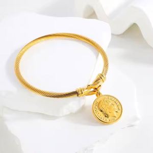 Moda cabeza moneda pulsera no se desvanece electrochapado 18K pulsera titanio acero brazaletes para mujeres - Product Image 3