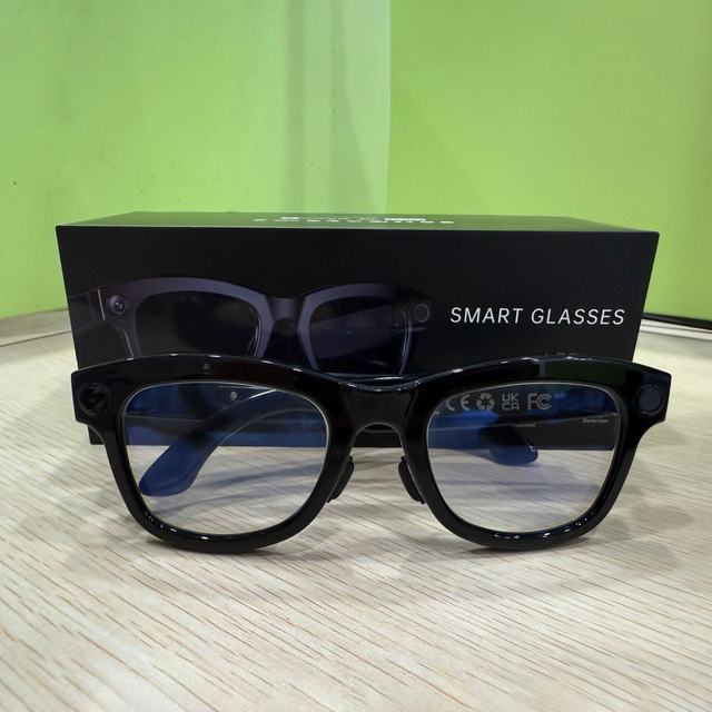 M01Pro 800W Pixel Smart Glasses AI Photo Translation Object Recognition ChatGPT for Bluetooth Call Music Wearable Headset